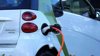 Elche creará seis puntos más de recarga eléctrica en el casco urbano