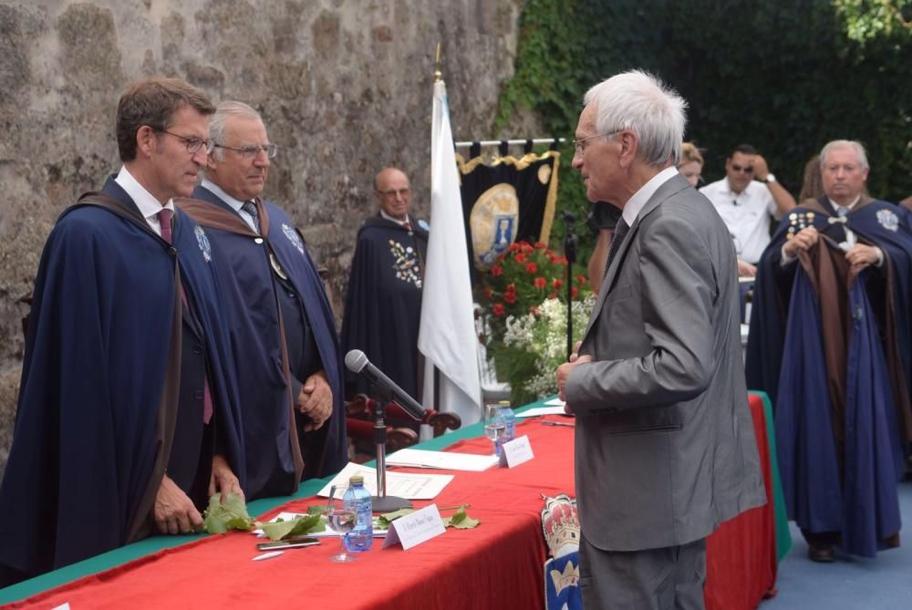 Alberto Núñez Feijóo presidió un acto en el Pazo de Fefiñáns en el que el protagonista inesperado fue el intenso calor.