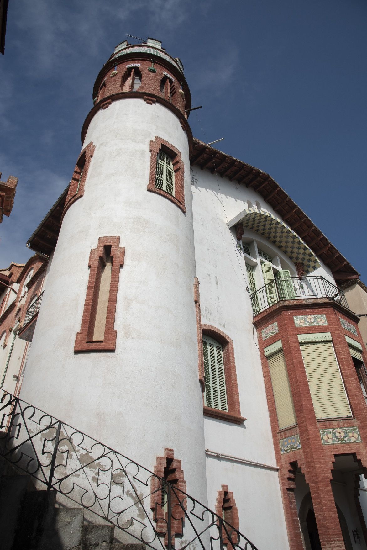 Torre abadal, un tresor del modernisme català al descobert