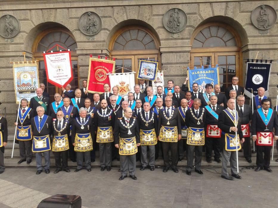 Vegueta acogió este viernes la marcha masónica.