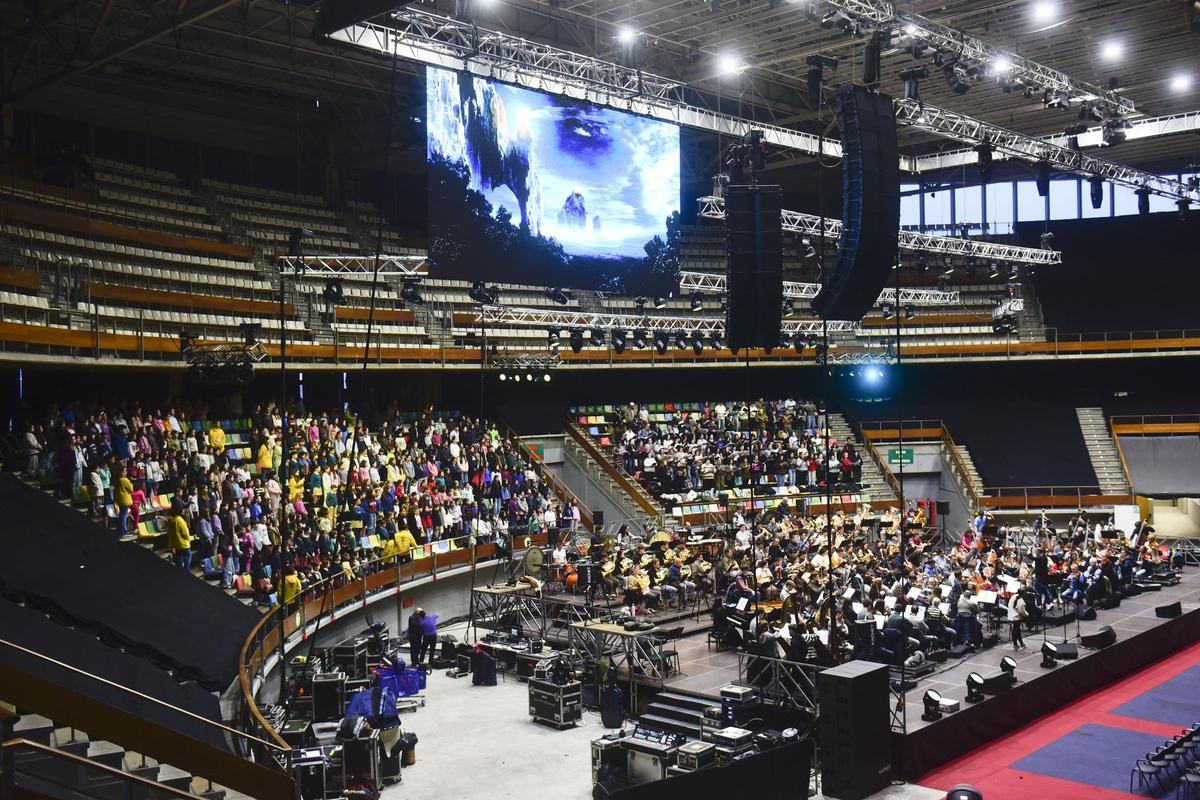 Ensayo del Concierto por la Paz del proyecto educativo Chorus en el Coliseum