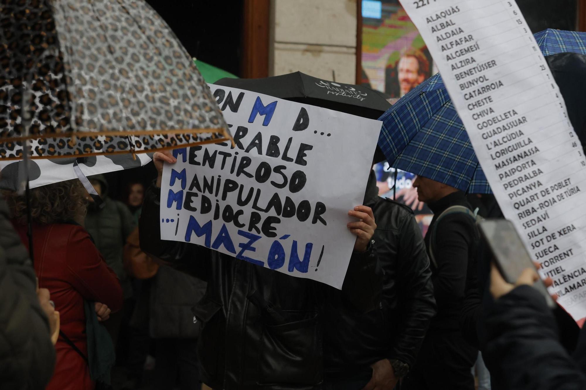 La cuarta manifestación contra Mazón por la gestión de la dana, en imágenes