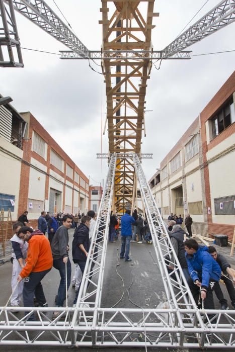 Simulacro de la plantá de la falla del ayuntamiento