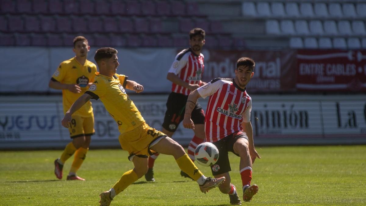 Un momento del partido entre el Zamora CF y el Polvorín de Lugo.
