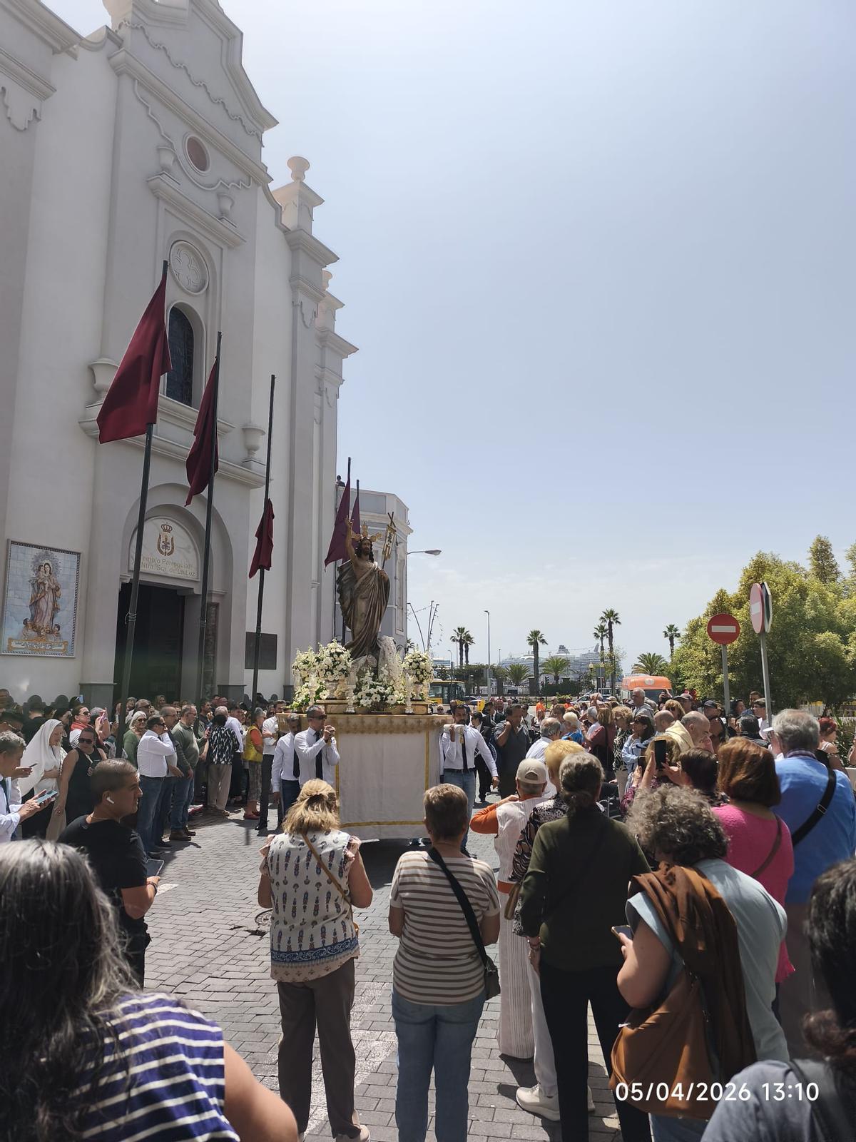 Procesión del Cristo Resucitado por las calles del Puerto de Las Palmas de Gran Canaria