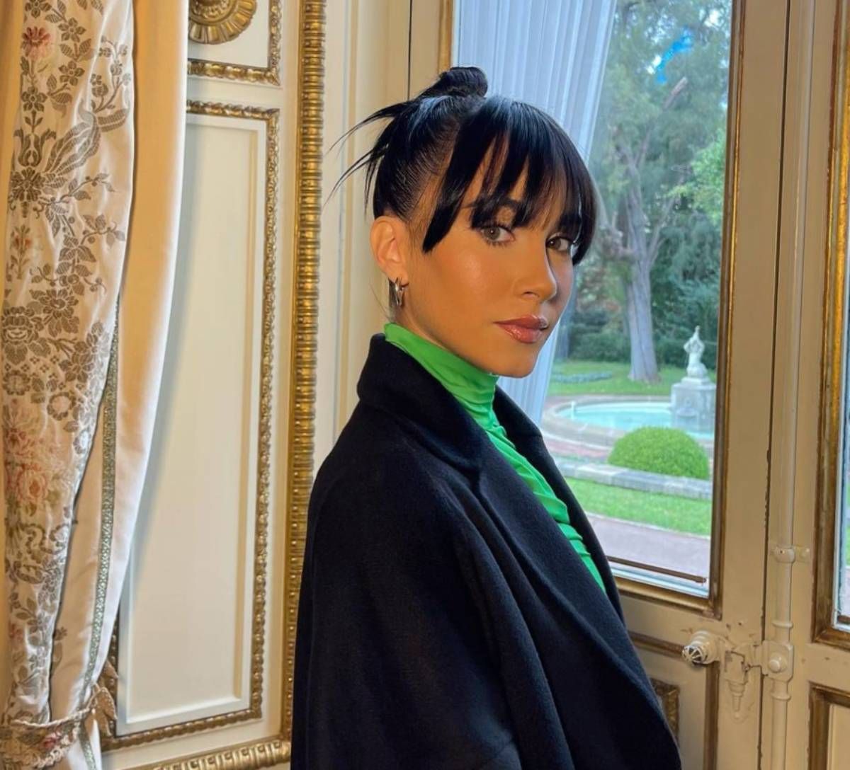 Aitana celebra con tres looks su Premio Ondas al fenómeno musical del año -  Woman