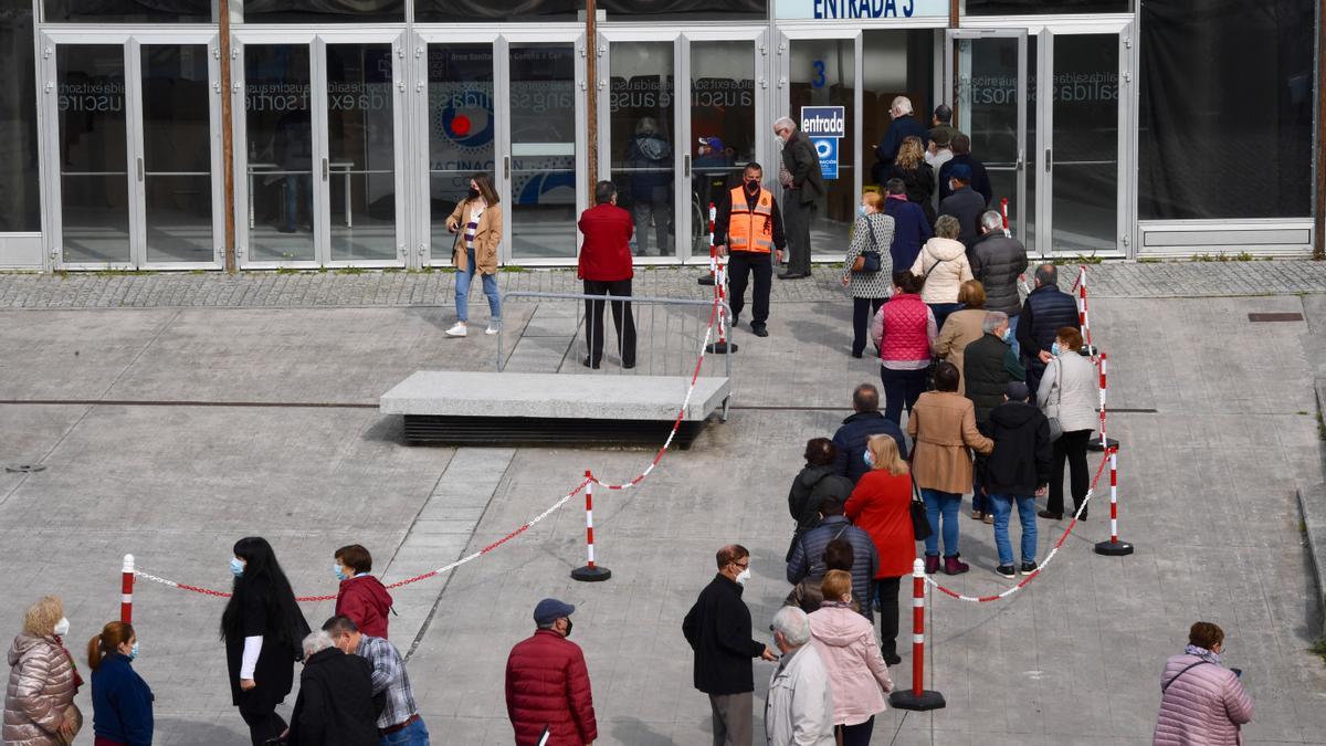 El centro ferial de Expocoruña acoge la vacunación contra la COVID-19.