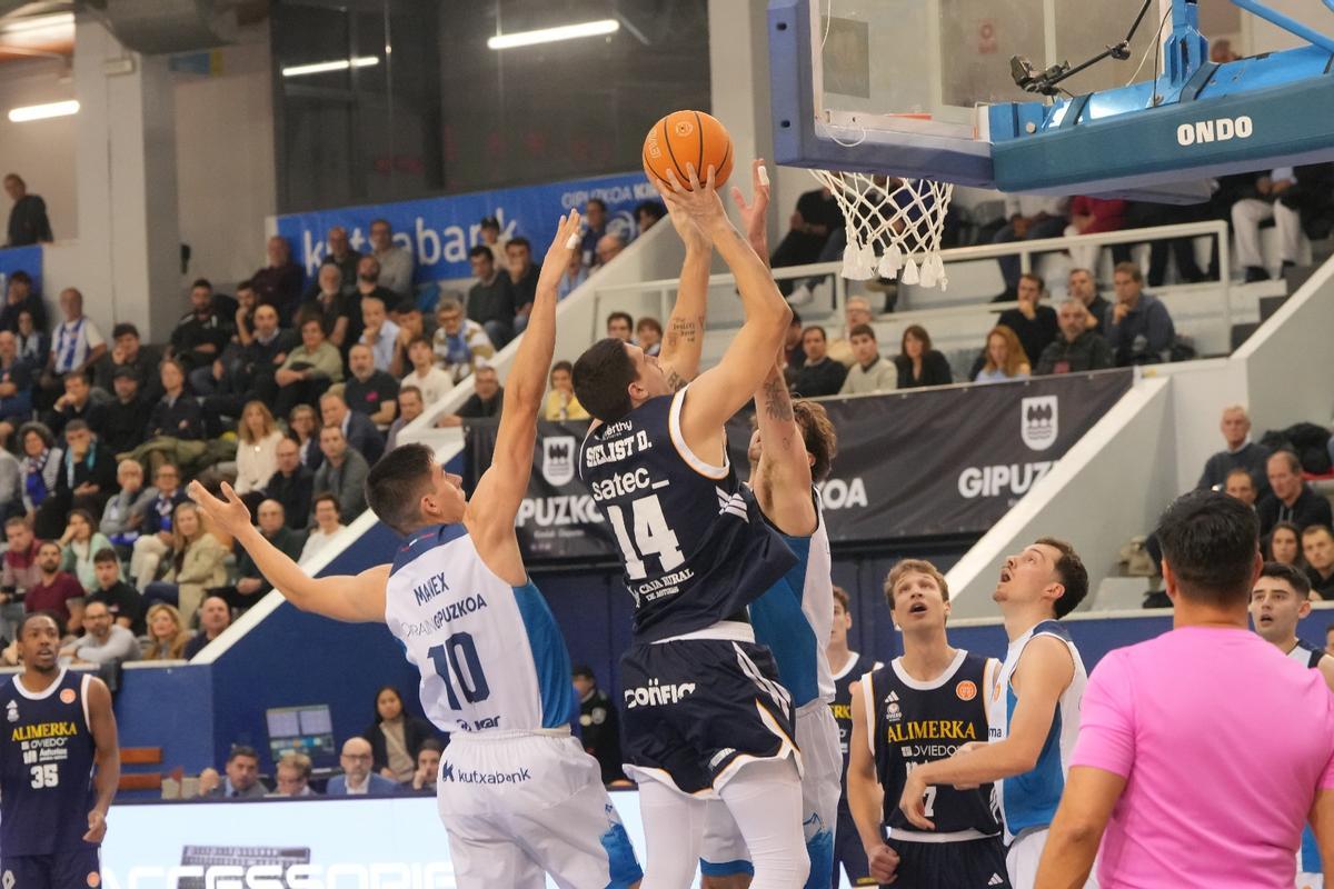 EN IMÁGENES: Así fue la victoria del Alimerka Oviedo Baloncesto en la cancha del Gipuzkoa Basket (79-93)