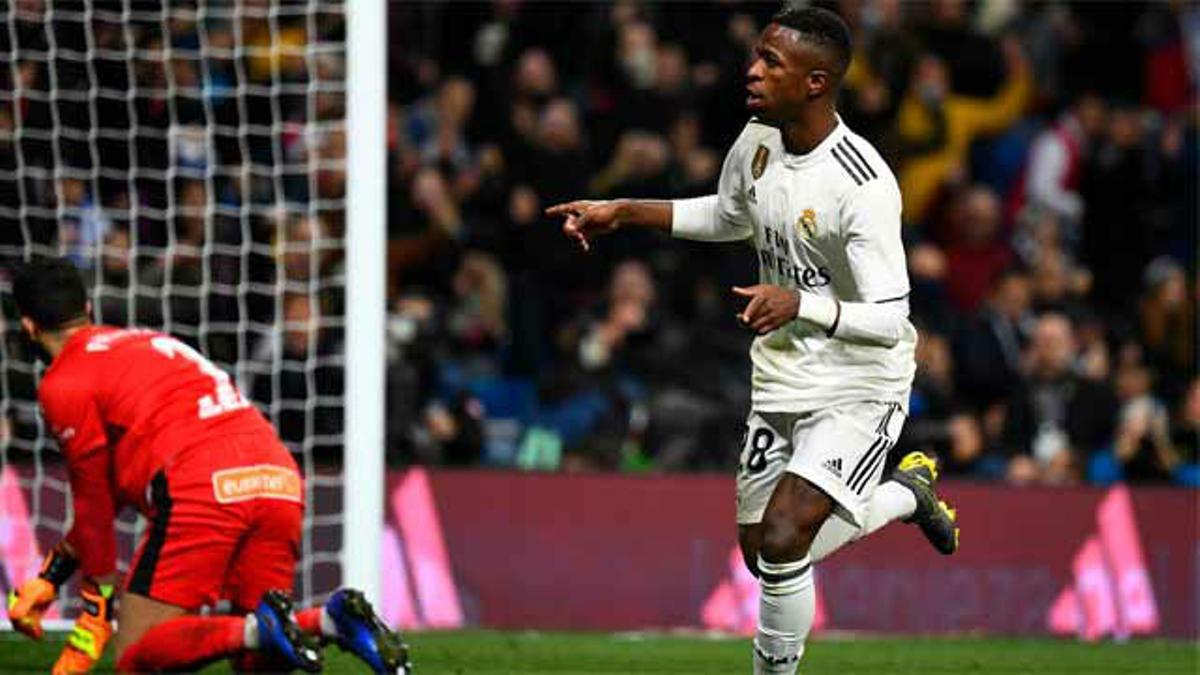 Vinicius marcó y transmitió su alegría a la grada del Bernabéu