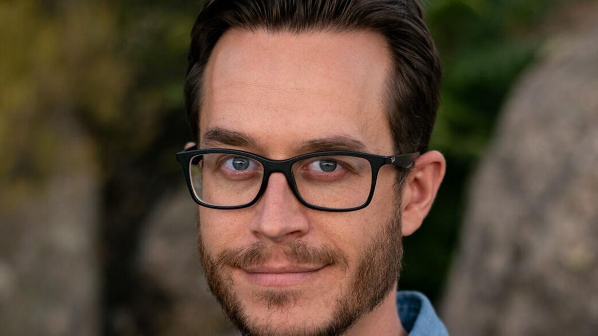 Ángel Miranda, couator del libro 'Héroes españoles en Asia'.