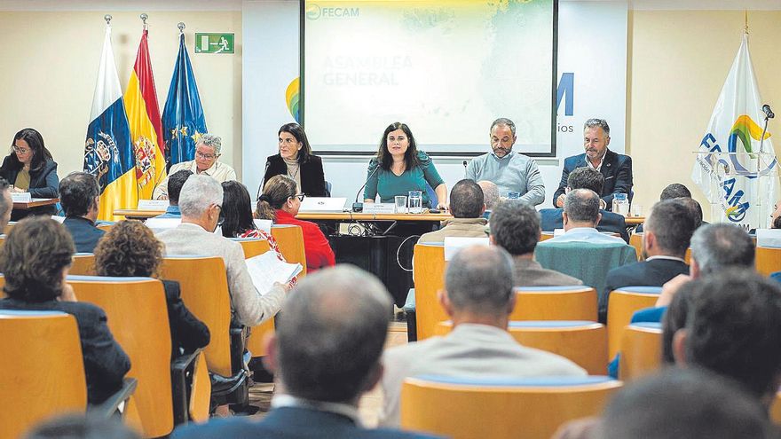Los ayuntamientos sanean la tesorería pero aumentan su deuda
