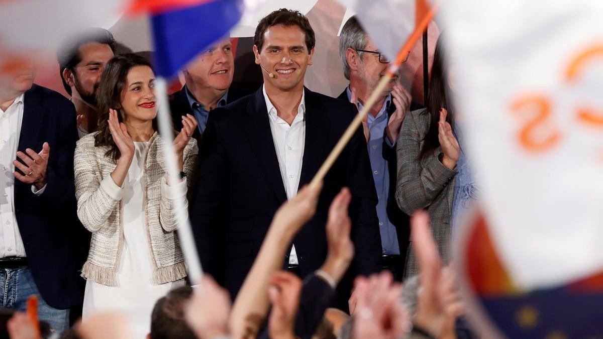 Albert Rivera junto a Inés Arrimadas en la valoración de los resultados electorales.