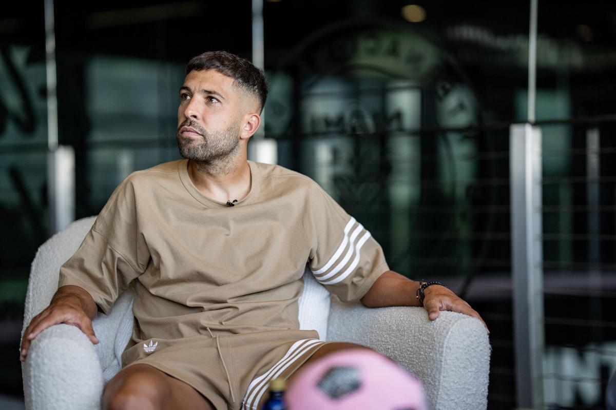 Alba i Thiago assumeixen el deute de l’Hospi per evitar que desaparegui