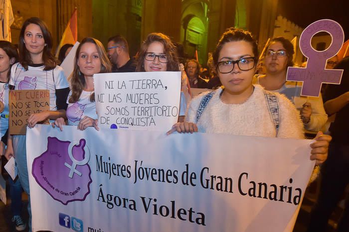 Manifestación contra la violencia hacia las ...