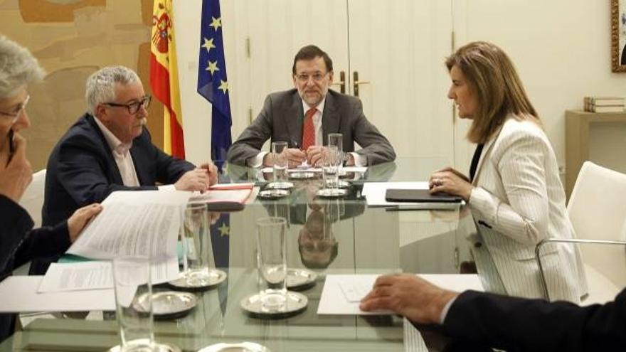 Los sindicatos ven a Rajoy resignado con el alto desempleo