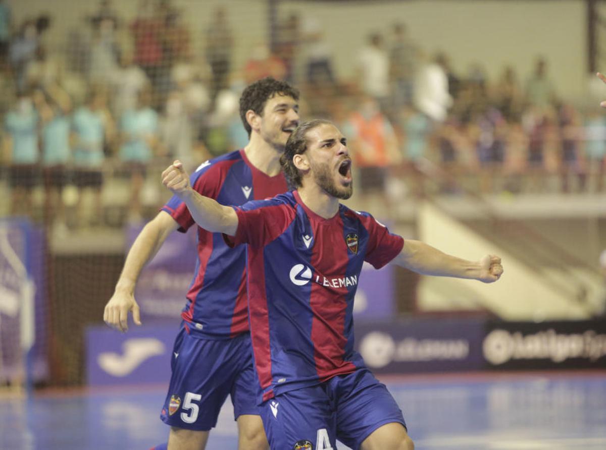 Levante - Valdepeñas: Las mejores fotos del duelo Levante - Valdepeñas: Las mejores fotos del duelo
