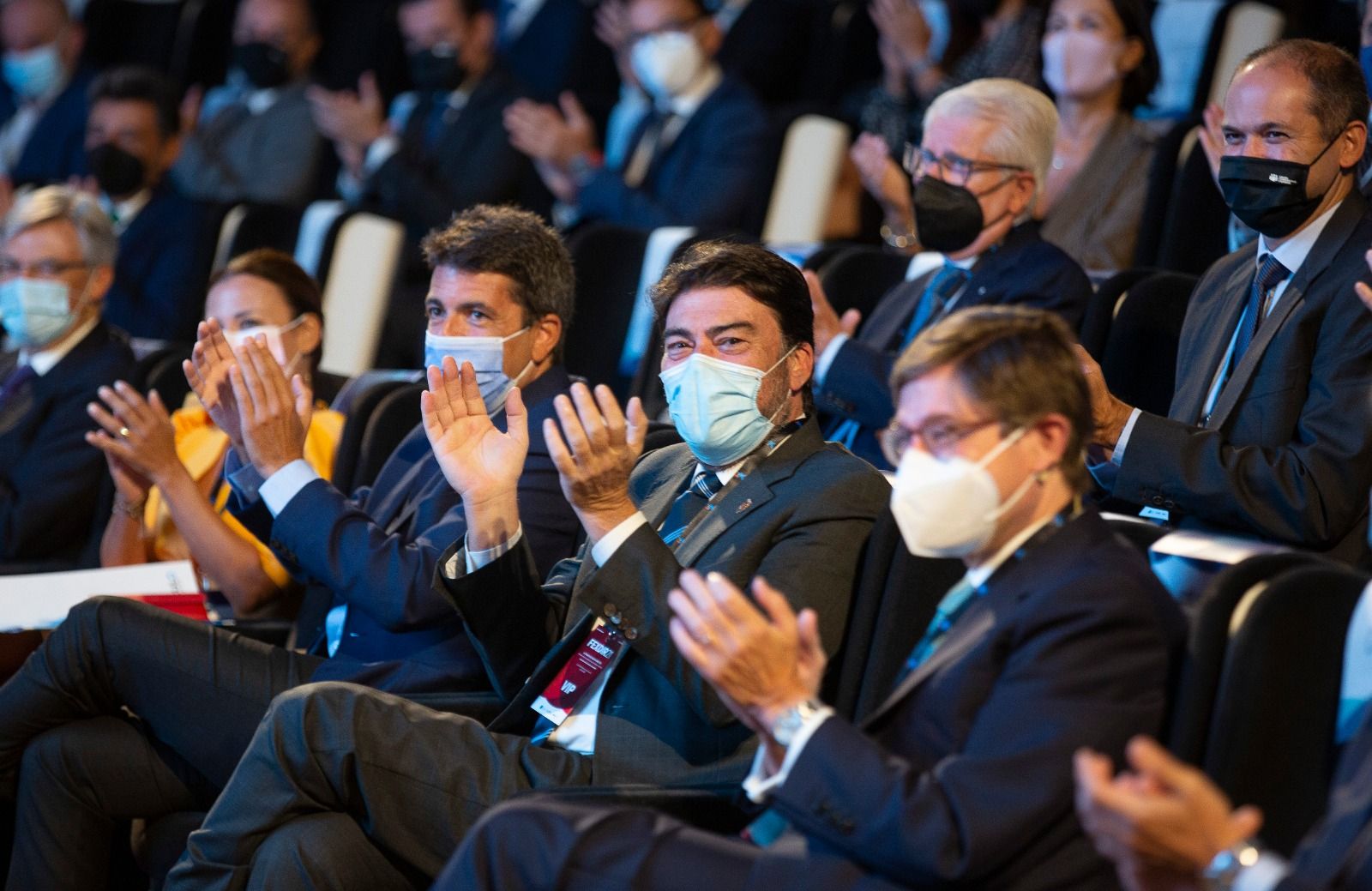 El presidente de CaixaBank, José Ignacio Goirigolzarri, participa en el III Foro Fexdir celebrado en Alicante