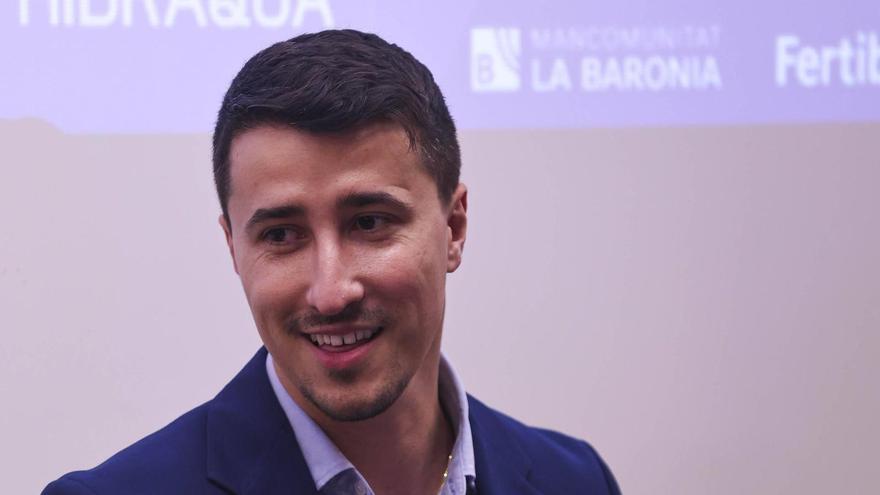 El concejal de Industria de Sagunt, Toni Iborra, durante una de sus intervenciones en el Foro Más que Empresas