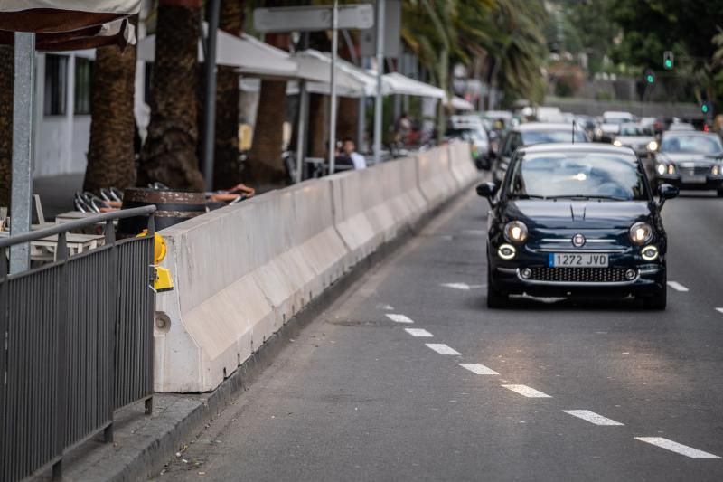 Barreras de seguridad ya instaladas en la Avenida de Anaga