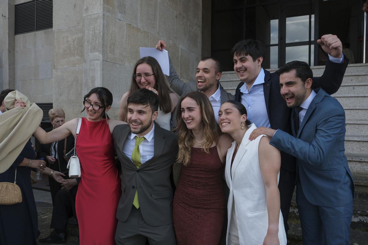 Los ocho estudiantes que completaron el máster