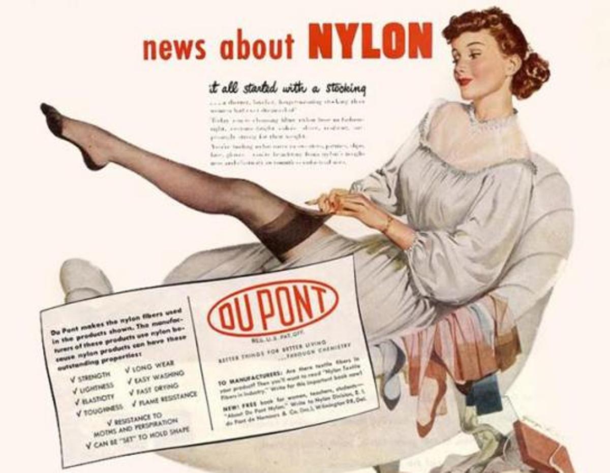 En 1940, Dupont lanzó al mercado las primeras medias de nailon, apodadas "seda sintética".