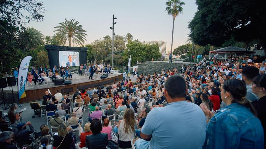 Candil se dirige a los asistentes a la presentación de su equipo en el auditorio del Parque Doramas, ayer por la tarde. | | LP/DLP