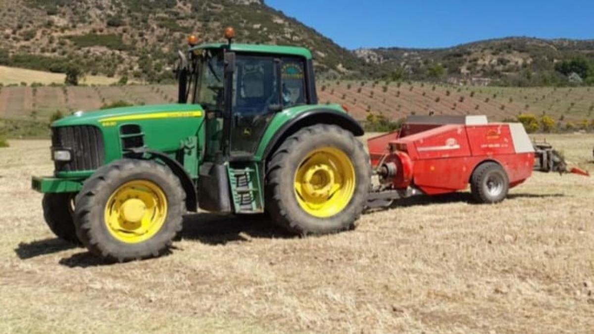 La imagen del tractor robado difundida por sus propietarios.