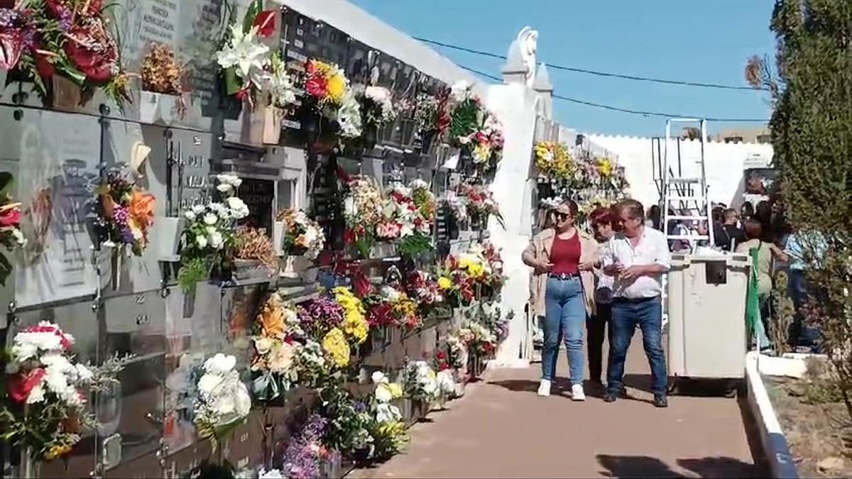 Día de Todos los Santos en los cementerios de San Rafael, Vecindario y en el de Carrizal de Ingenio