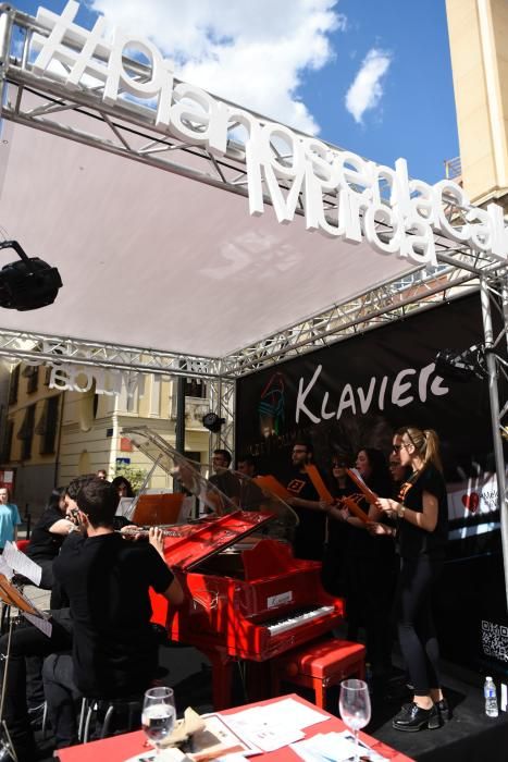 'Pianos en la calle' en la Plaza de las Flores