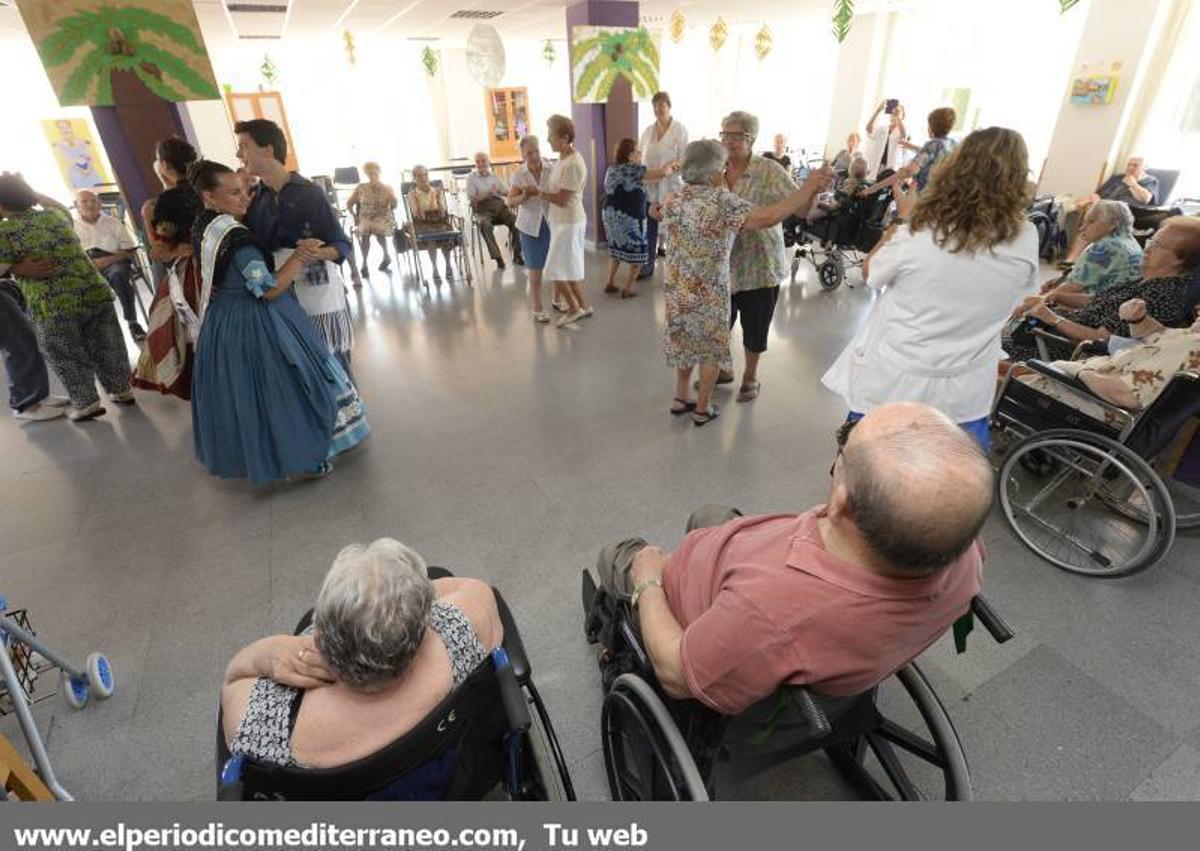 Visita residencia tercera edad y concurso de dibujo