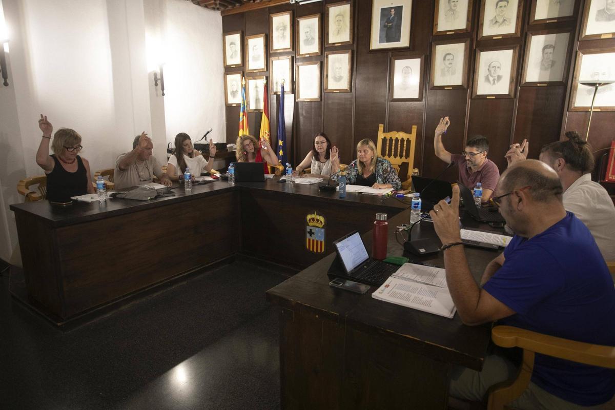 Corporación de Quartell en un pleno.