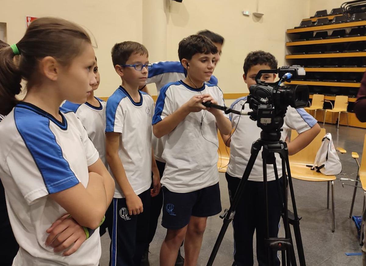 Valeria Fernández, Brian Valdés, Martín Rodríguez, José Virgós (cola cámara), Marco López y Nicolás Iglesias.  | MARA VILLAMUZA