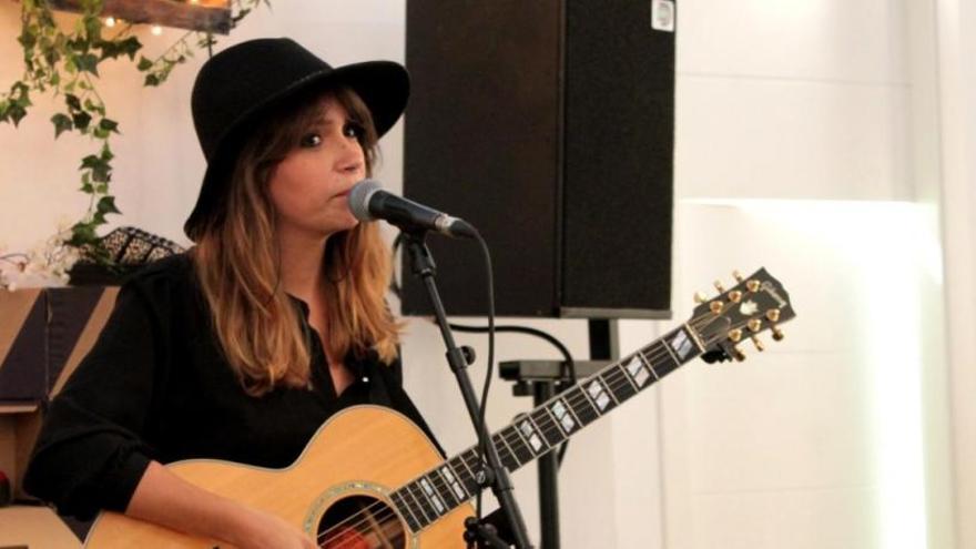 Carmen Boza durante un concierto