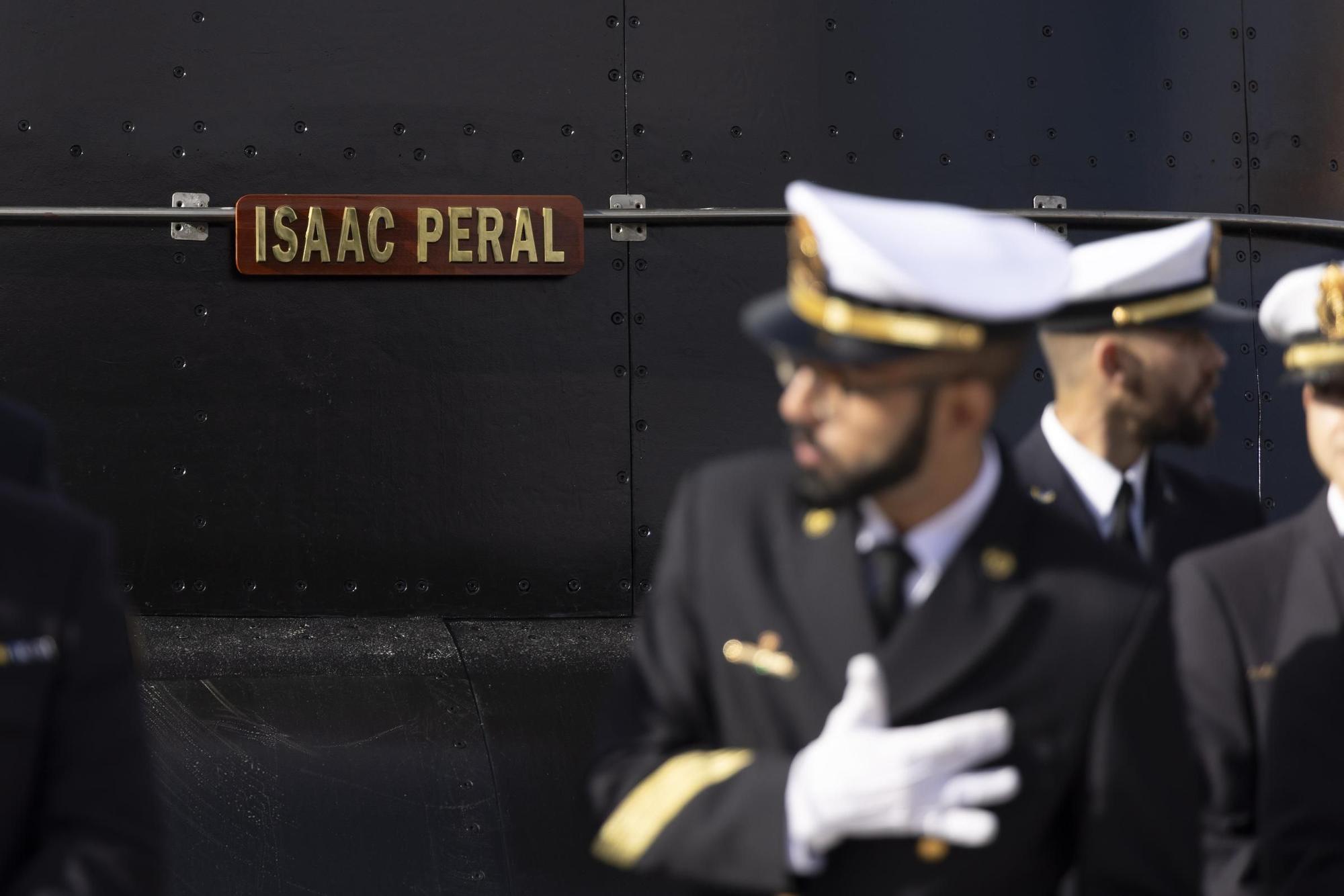 FOTOS: La Armada recibe el submarino S-81 de manos de Navantia