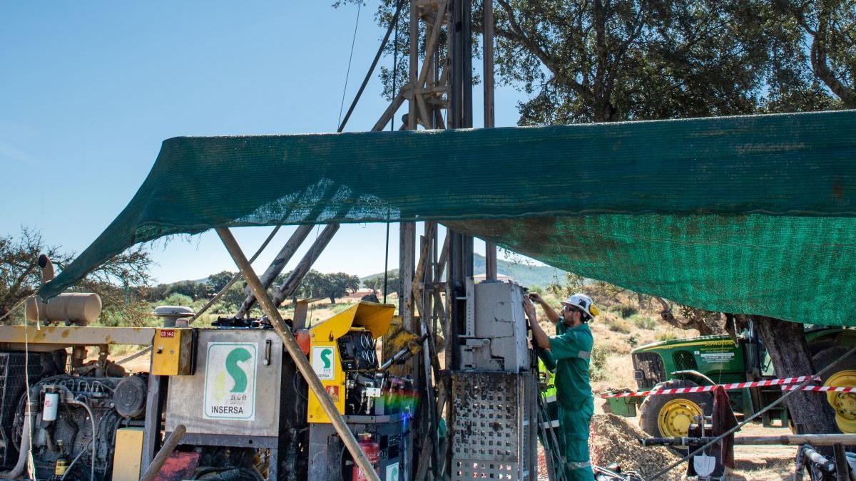 Trabajos en la zona de Las Navas en Cañaveral, en el verano de 2020, cuanto se tomaron las muestras de litio.