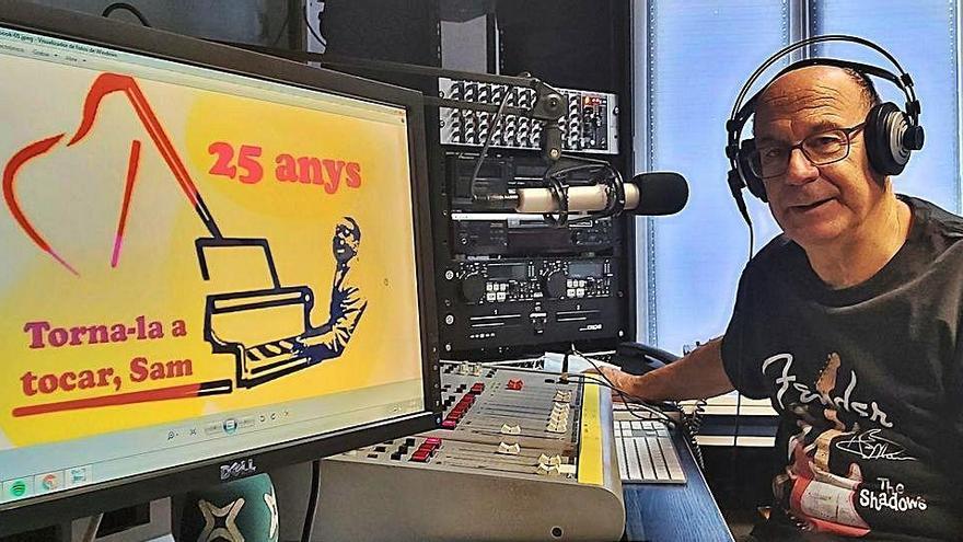 Jordi Piqué a l&#039;emissora de Ràdio l&#039;Escala on fa de col·laborador des de fa anys.