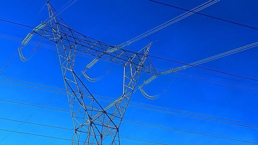 Der regulierte Stromtarif leidet unter dem Chaos des Strommarktes: Verlust von 2,5 Millionen Kunden durch Energiekrisen