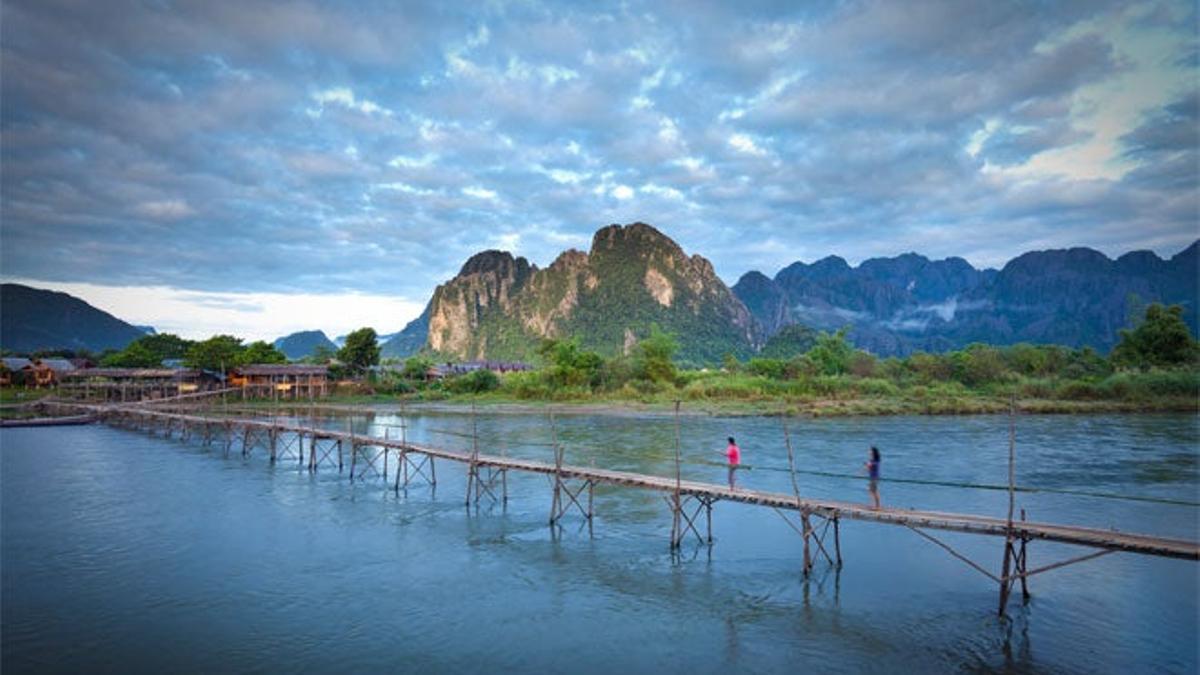 En Laos, Vang Vieng es todo.