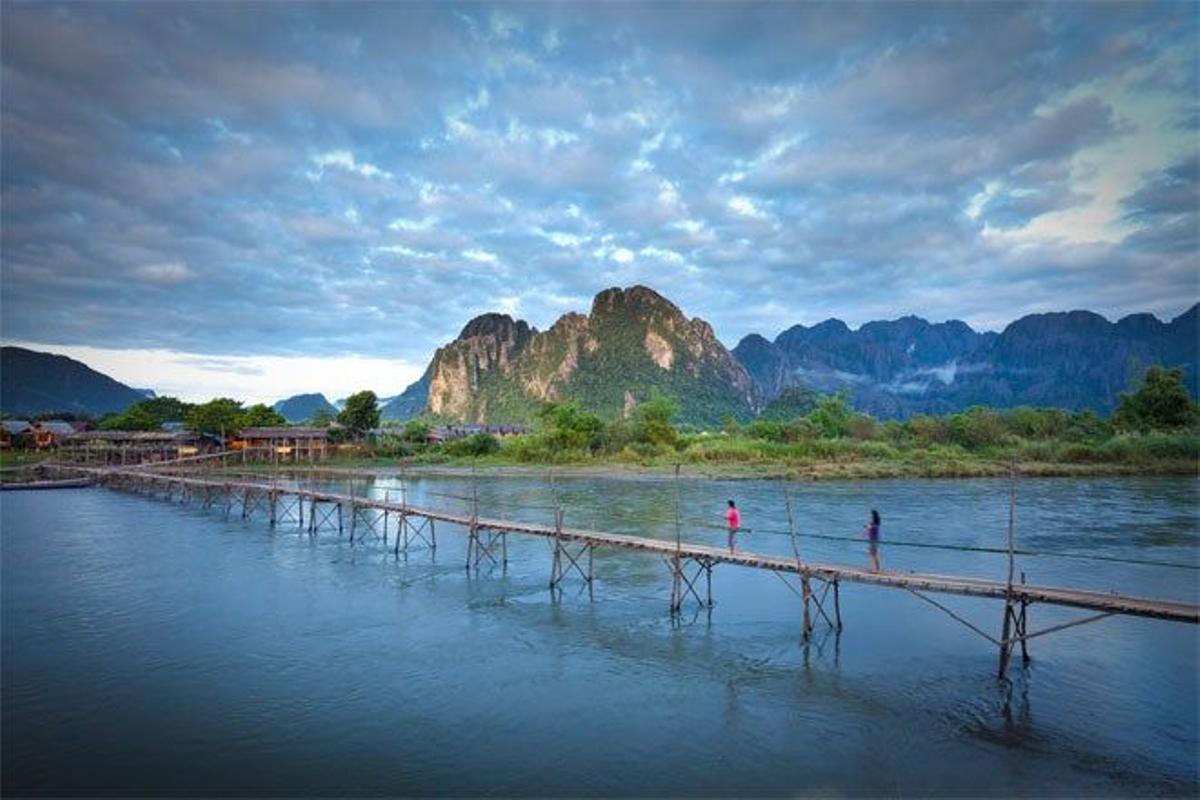 En Laos, Vang Vieng es todo.