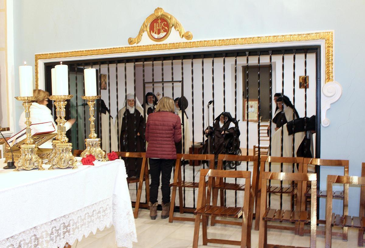 Las monjas carmelitas de clausura.