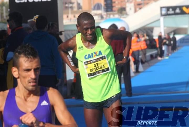 Las mejores imágenes del Maratón Valencia Trinidad Alfonso 2015