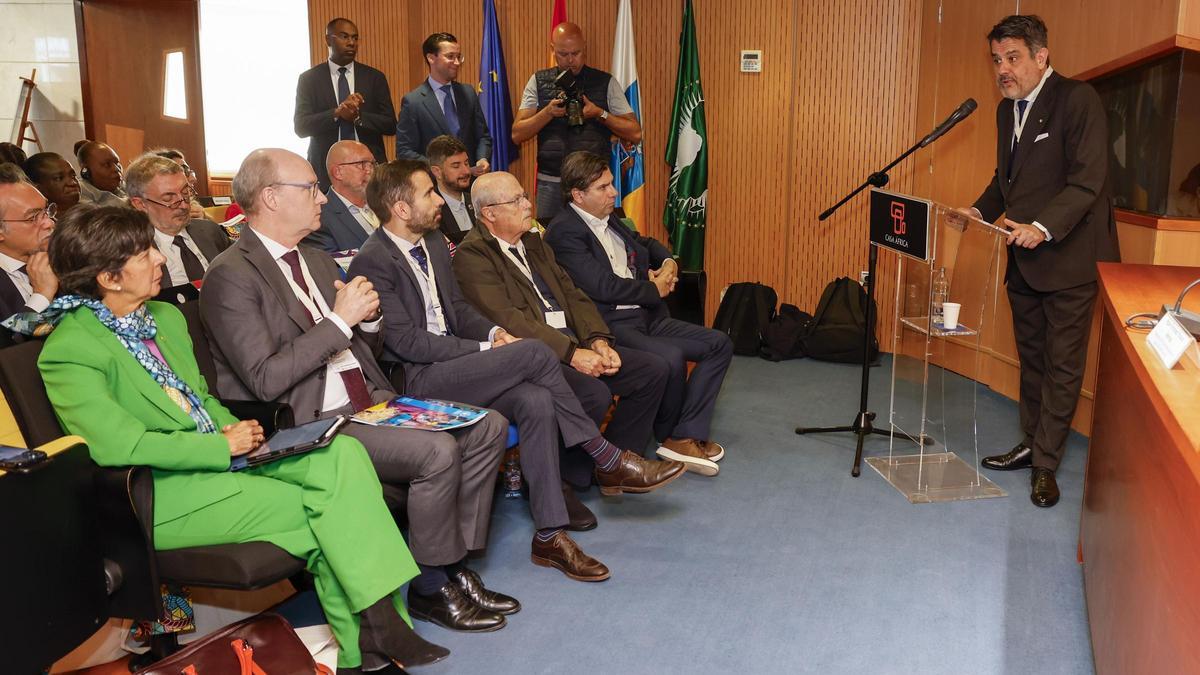 España reúne a expertos para estudiar proyectos de canje de deuda por desarrollo en África.