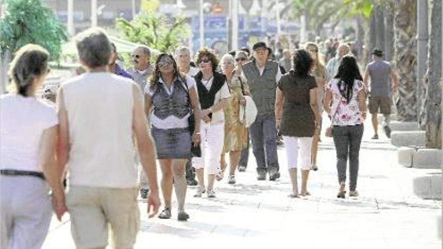 Al municipi de Lloret de Mar hi conviuen persones d&#039;unes 100 nacionalitats diferents.