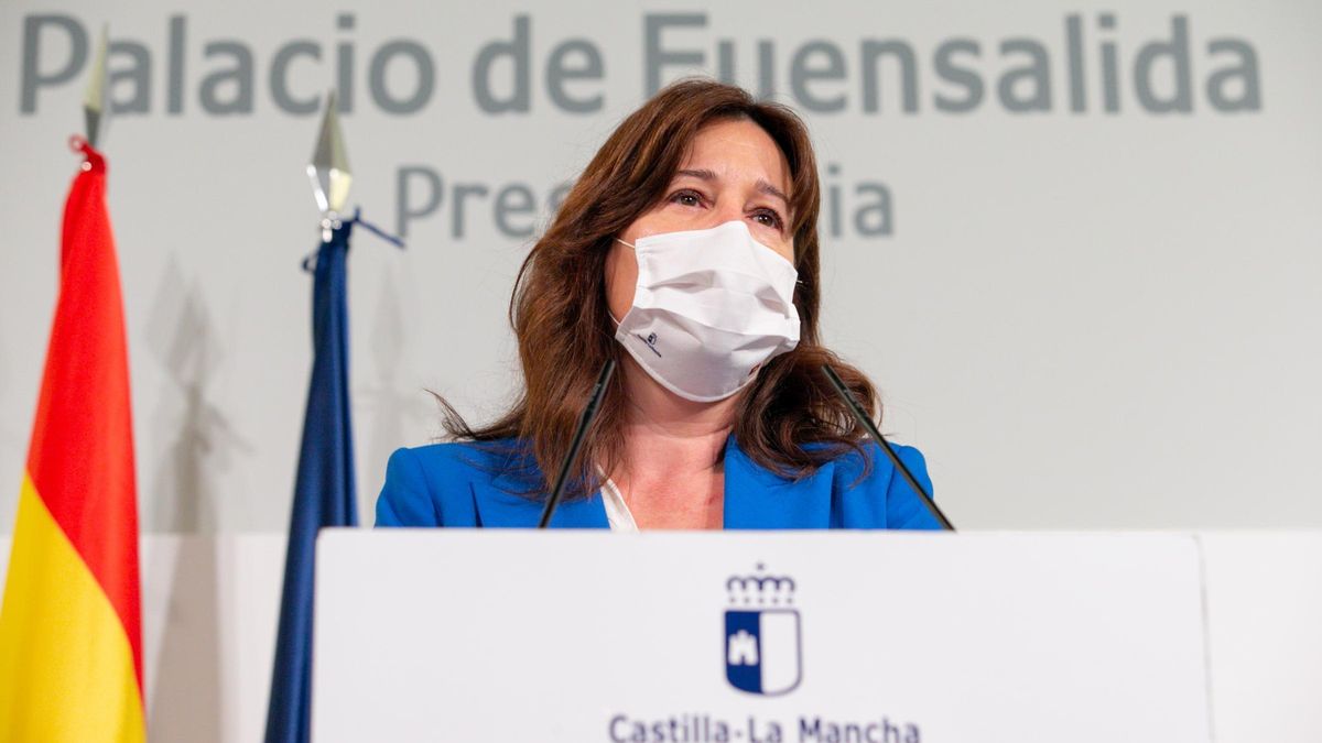 La portavoz y consejera de Igualdad, Blanca Fernández, en rueda de prensa.