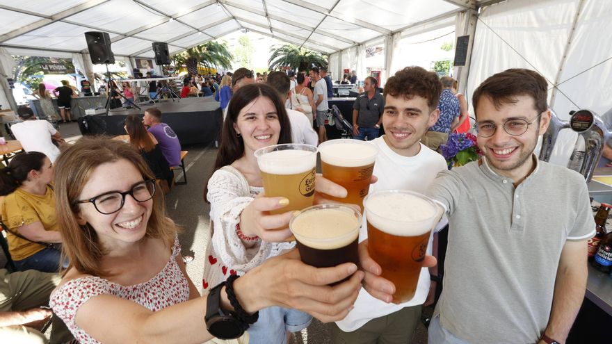 EN IMÁGENES: Así fue la inauguración del Festival de la Cerveza de Castrillón