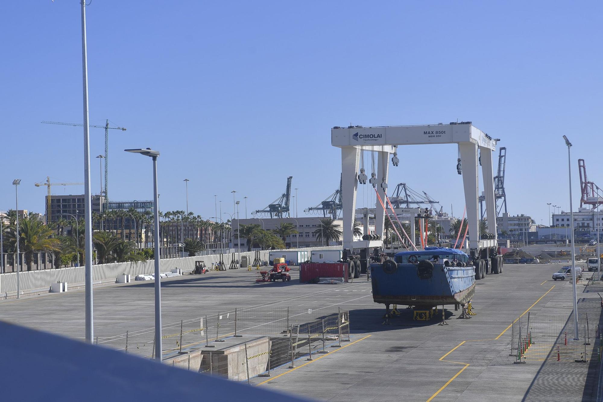 Embarcaciones en el nuevo taller de megayates