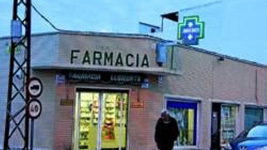 Tres detenidos por robos con arma blanca en dos farmacias