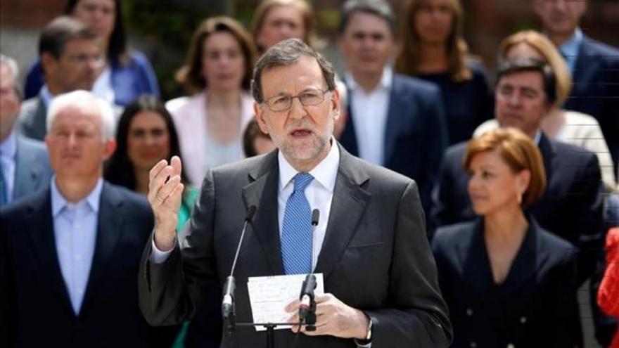 Rajoy ignora a Aznar y la corrupción y decreta una campaña «en positivo»