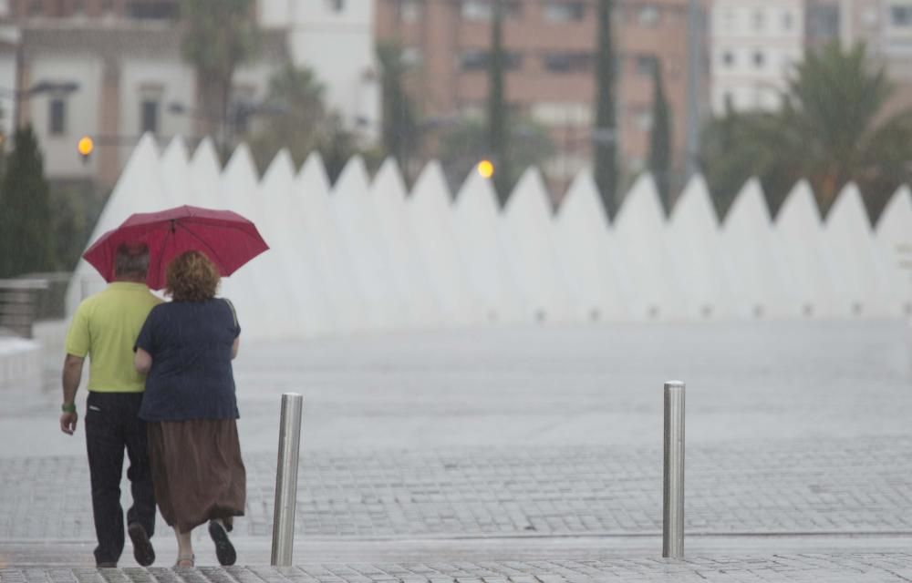 Llueve en la ciudad de Valencia