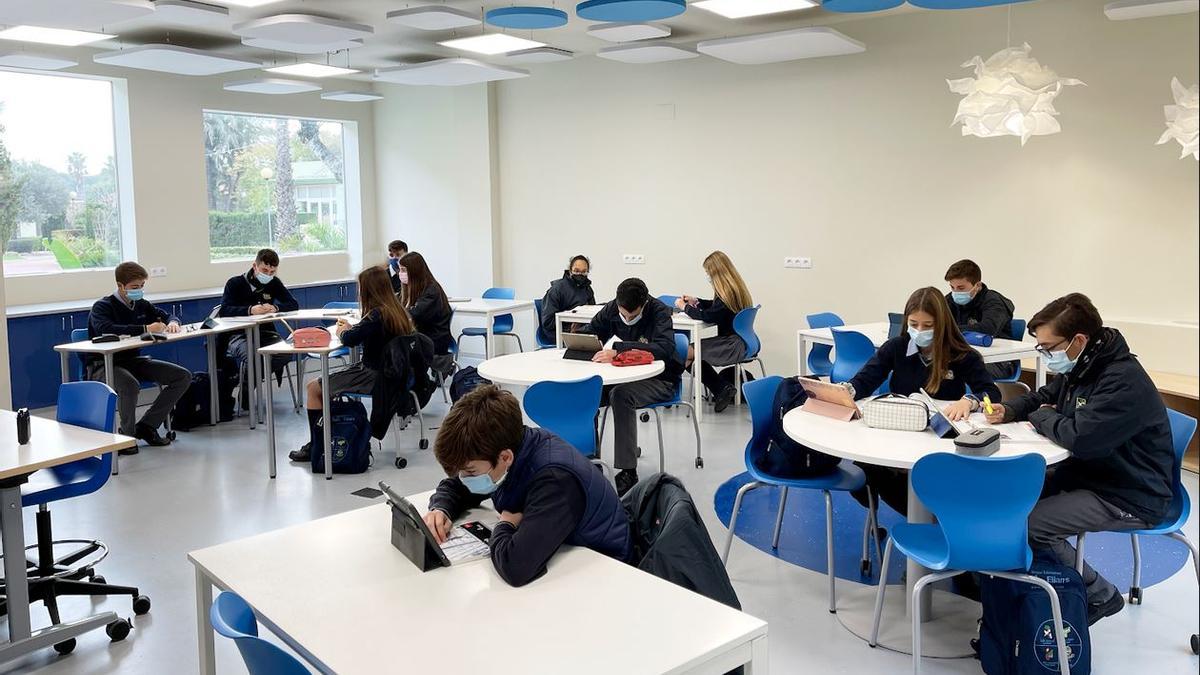 El Colegio Iale fue el primer centro valenciano en incorporar iPads a su metodología de estudio.